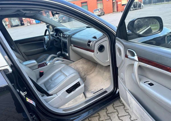 Porsche Cayenne cena 55800 przebieg: 220000, rok produkcji 2007 z Limanowa małe 704